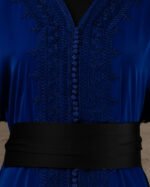 ⁦قفطان مغربي بلون أزرق جويتي⁩ - الصورة ⁦4⁩