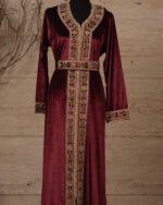 قفطان مغربي مخمل بلون عنابي - Image 3