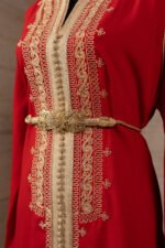 ⁦قفطان مغربي بلون أحمر⁩ - الصورة ⁦5⁩