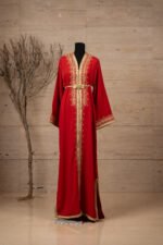 قفطان مغربي بلون أحمر