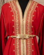 ⁦قفطان مغربي بلون أحمر⁩ - الصورة ⁦4⁩