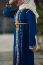 ⁦قفطان مغربي بلون أزرق كحلي⁩ - الصورة ⁦2⁩